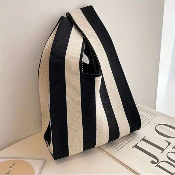 Striped Knitted Striped Small Tote Bag - Picture 7 of 10